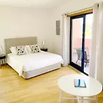 Penthouse 160sqm Wide Terraces Pool View & Private Hot Tub & Parking * Албуфейра
