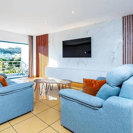 Penthouse 160sqm Wide Terraces Pool View & Private Hot Tub & Parking אלבופיירה