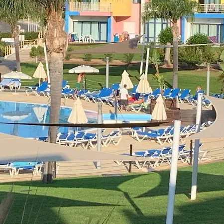 Penthouse 160sqm Wide Terraces Pool View & Private Hot Tub & Parking Appartement *