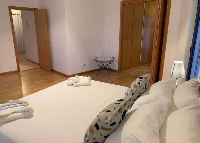 Penthouse 160sqm Wide Terraces Pool View & Private Hot Tub & Parking * 阿尔布费拉